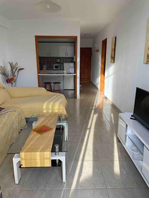 1 Bedroom Apartment With Stunning Sea View Arona  Zewnętrze zdjęcie